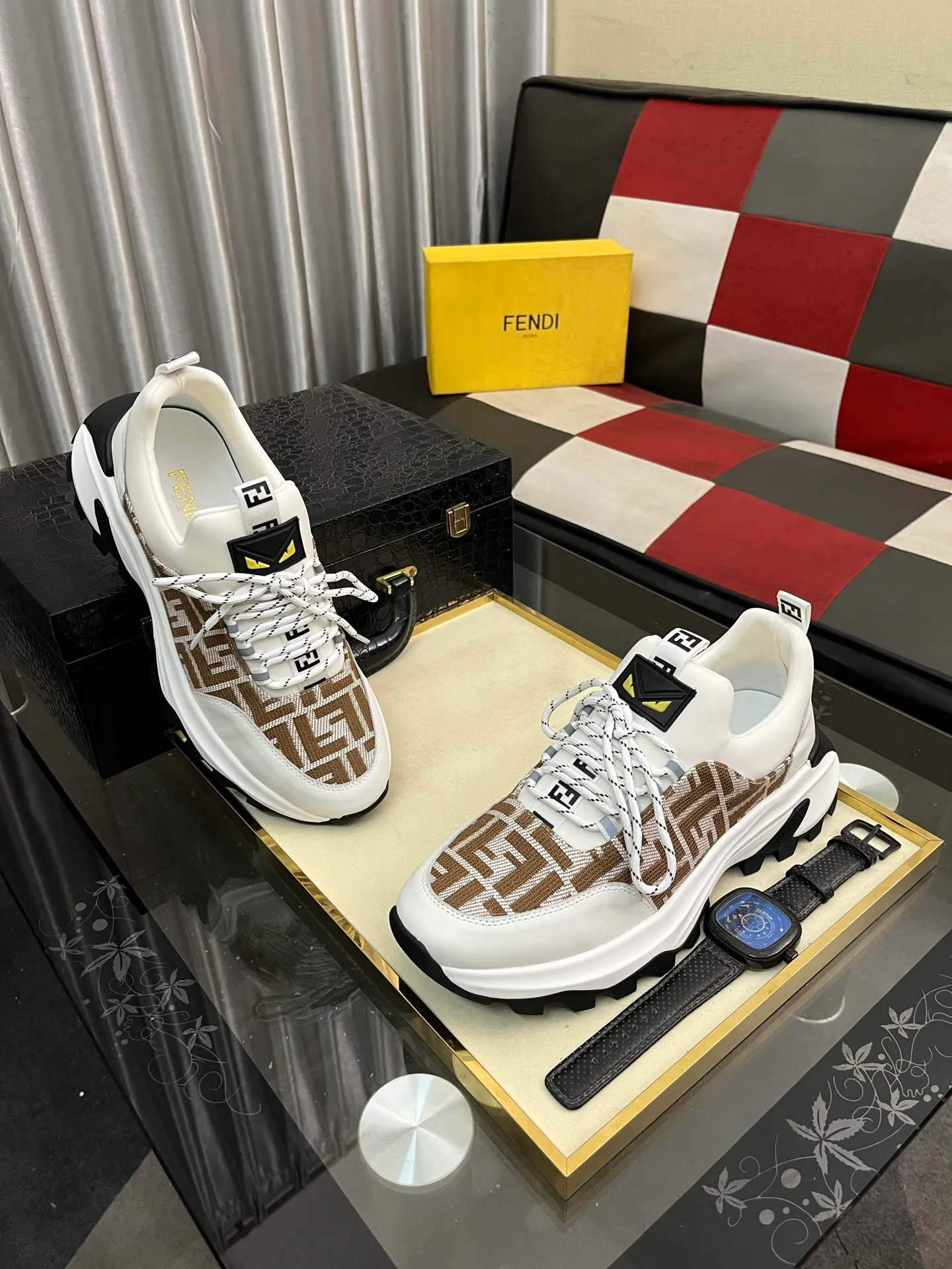 Men's Men's Shoes💰458⌚️⌚️[FENDI] Fendi's classic and comfortable men's, this complex sneaker is made of soft calfskin➕genuine leather lining➕original ultra-light rubber material with rough outsole. This unique light style is suitable for the casual and refined sensibility of this season. It is comfortable and natural on the feet. It is an everyday style for casual travel in autumn and winter! 38−443️⃣colors available